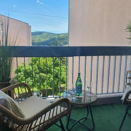 L'Exotique ! Lejlighed Gréoux-les-Bains Eksteriør billede