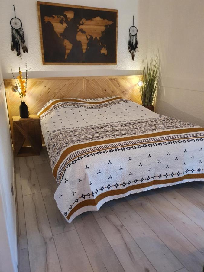 L'Exotique ! Lejlighed Gréoux-les-Bains Eksteriør billede